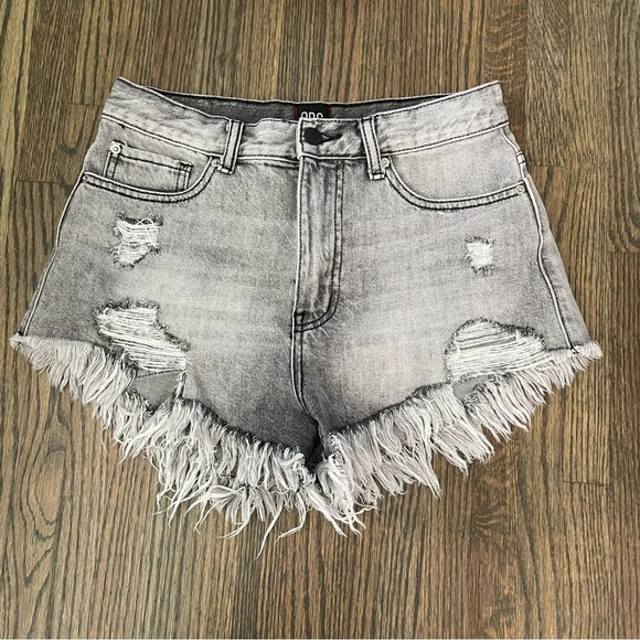 BDG Urban Outfitters gray distressed high rise cheeky denim shorts size 27 - Picture 1 of 6